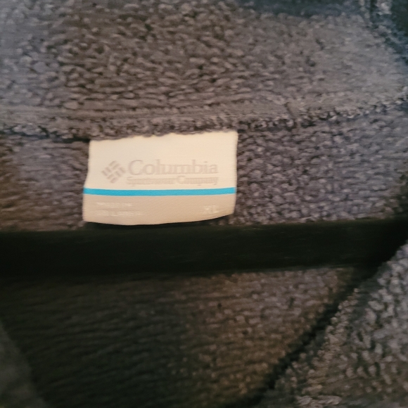 Columbia Sweatshirt - Picture 3 of 3